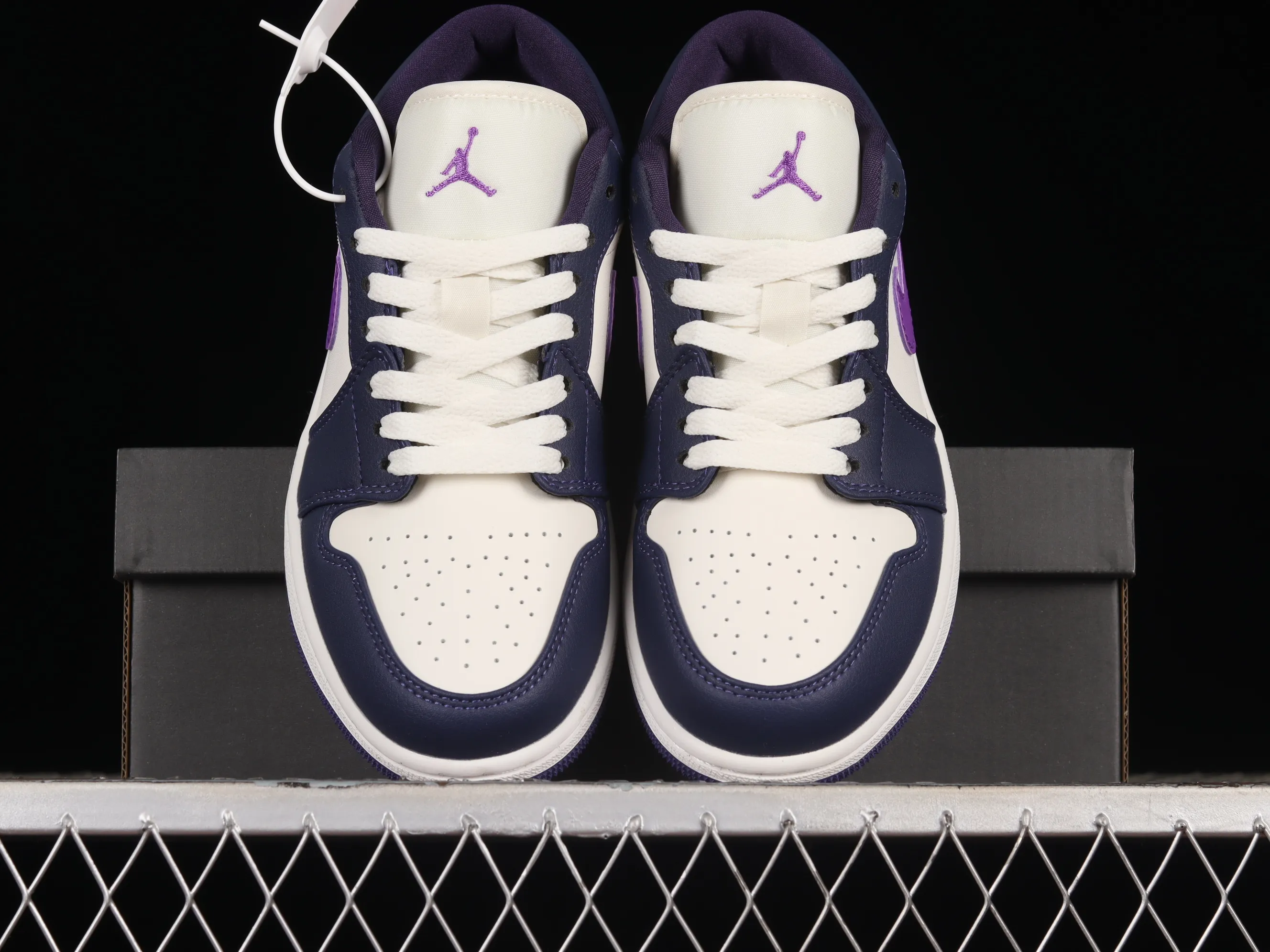 All categories Air Jordan Jordan series basketball shoes Air Jordan 1 Low Z version Air Jordan 1 Low AJ1 Joe 1 white and purple cultural low-top casual sneakers DC0774-502